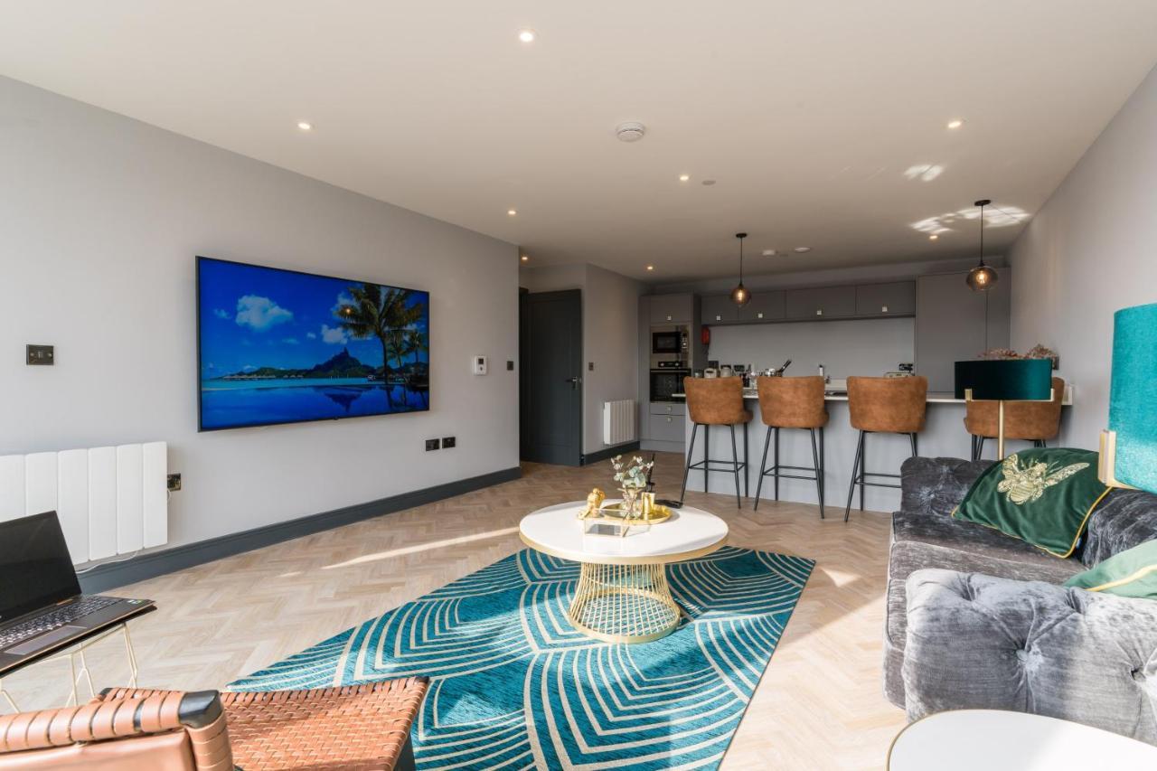 Luxe Apartments, The Moorwell, Parking, Gym - 10Mins Cardiff City Ctr Phòng bức ảnh