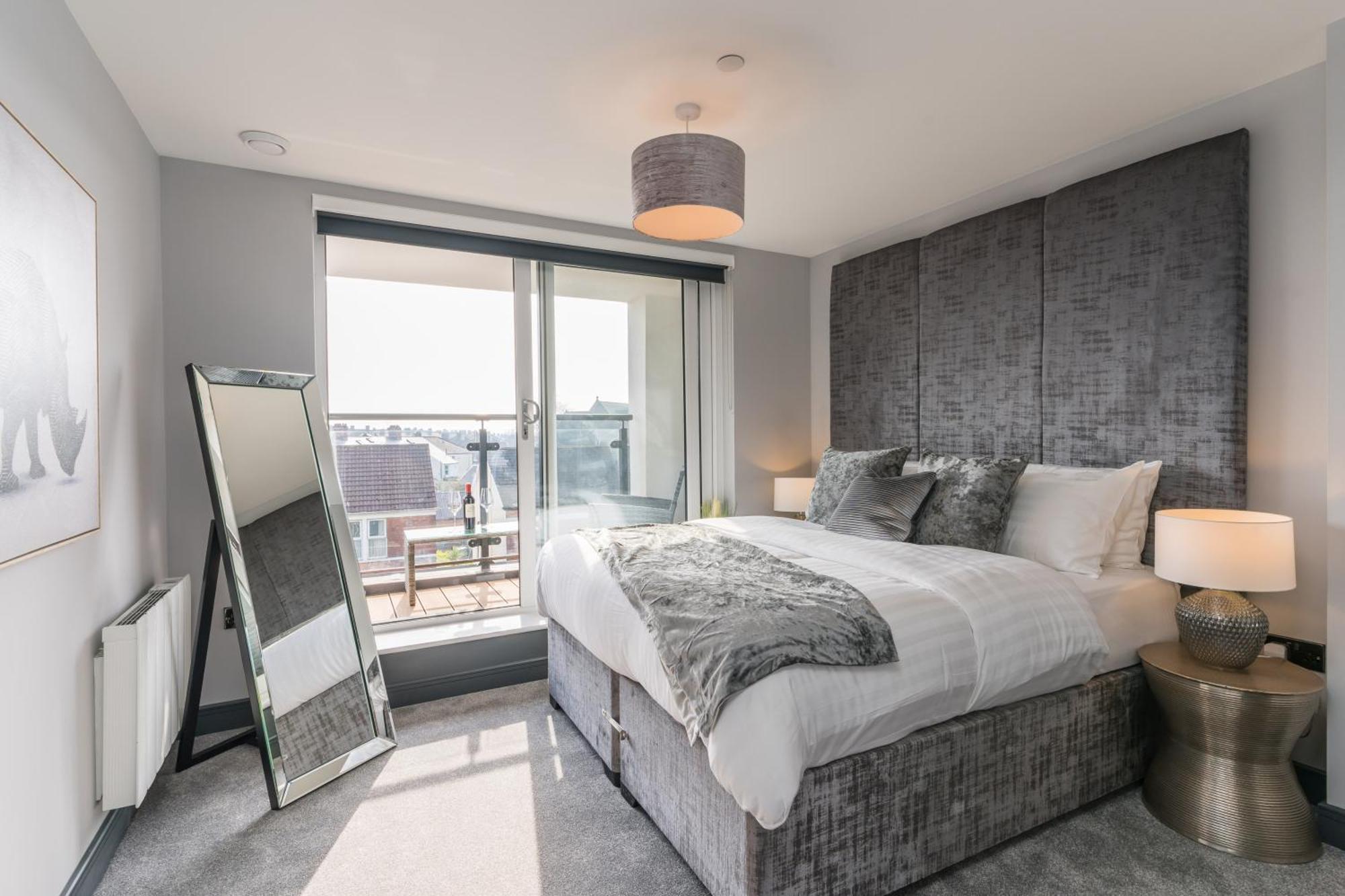 Luxe Apartments, The Moorwell, Parking, Gym - 10Mins Cardiff City Ctr Phòng bức ảnh