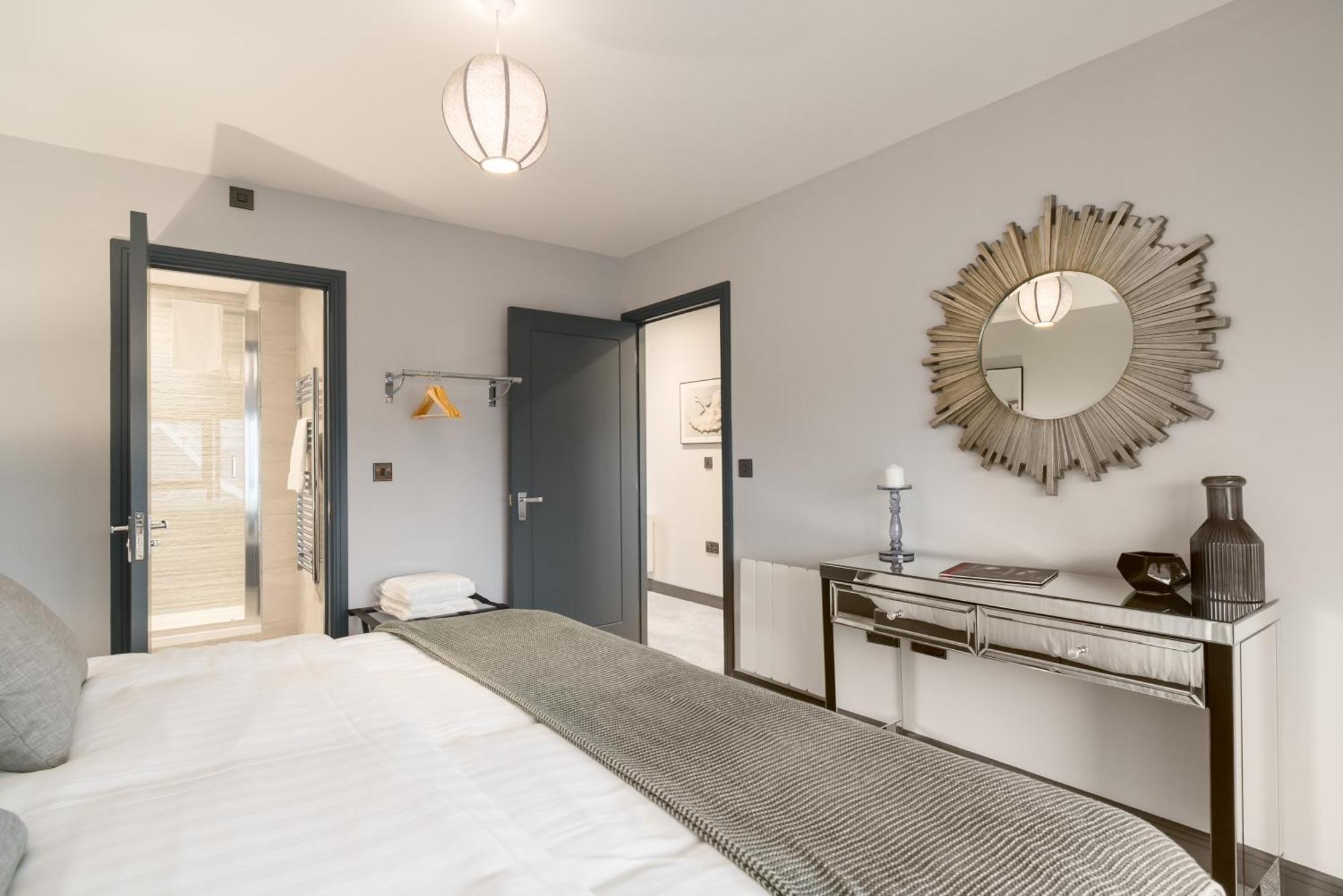 Luxe Apartments, The Moorwell, Parking, Gym - 10Mins Cardiff City Ctr Phòng bức ảnh